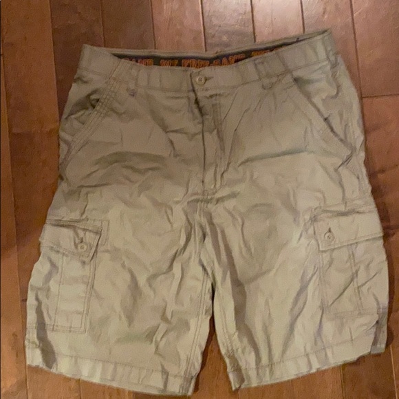 CARGO SHORTS SZ 38! - Picture 4 of 6
